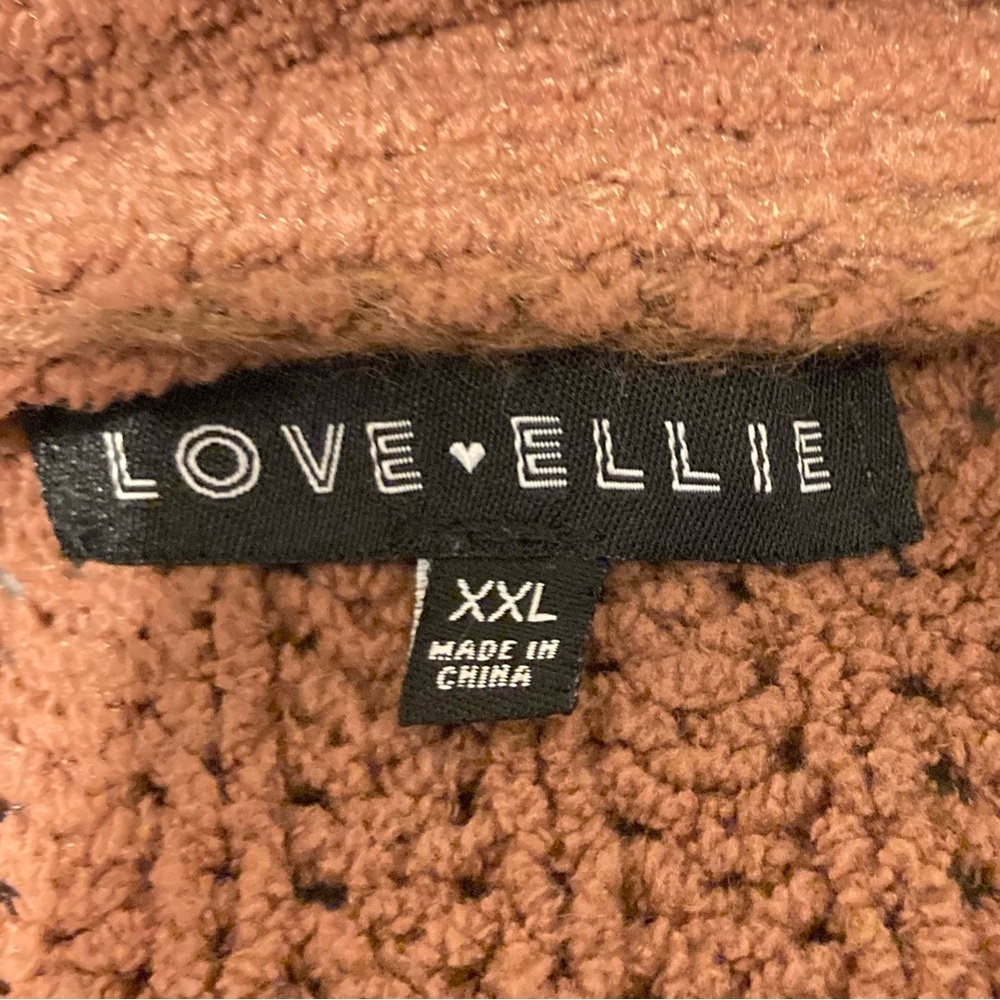 Love Ellie Audrey Chenille Knit‎ Sweater with Puff Sleeves and Large Buttons - Picture 6 of 9